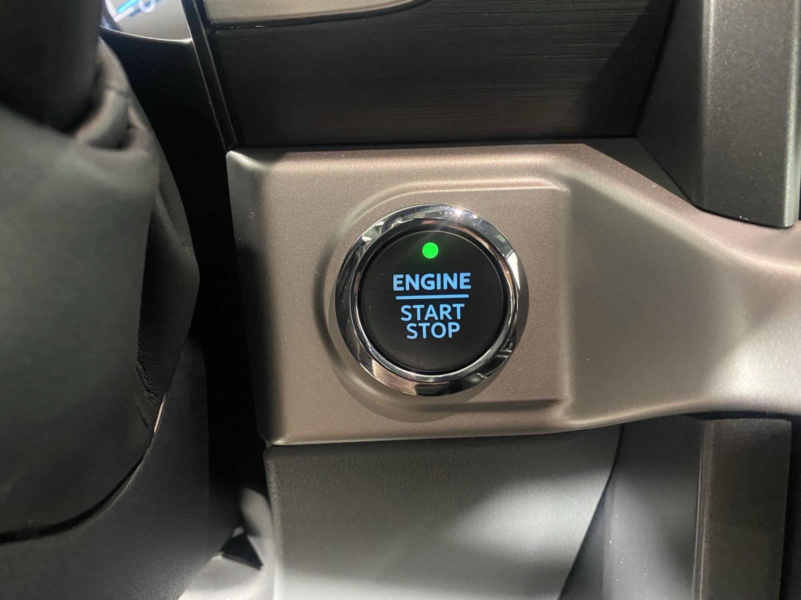 Used 2022 Agate Black Ford XLT image 17