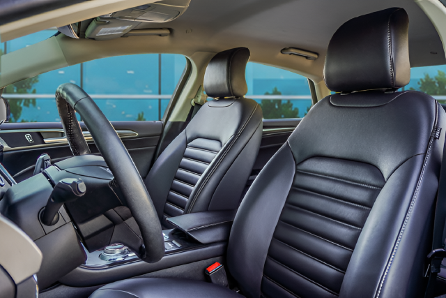 Used 2019 Blue Ford SEL image 31