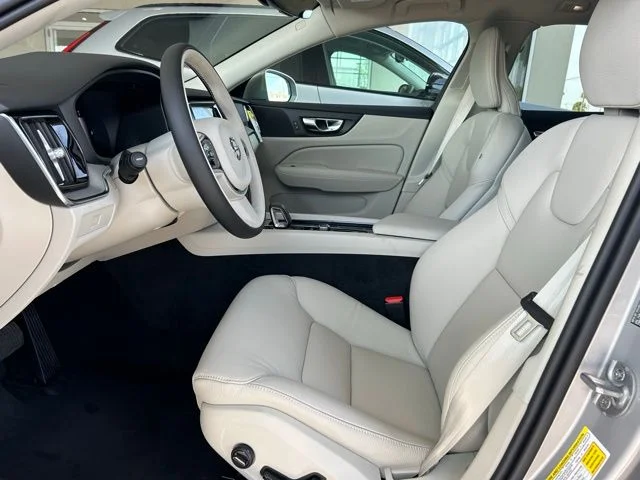 2025 Volvo V60 Cross Country Plus - Photo 12