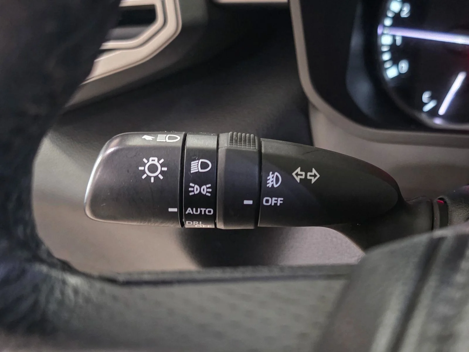 Used 2023 Green Toyota SR5 image 35
