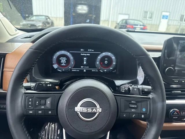 Used 2024 Gray Nissan Platinum image 33