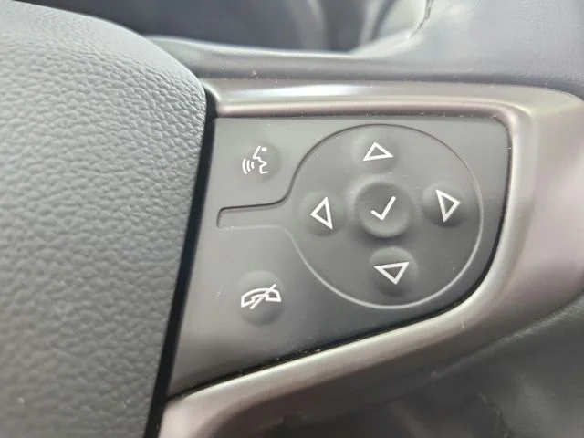 Used 2023 White GMC AT4 image 25