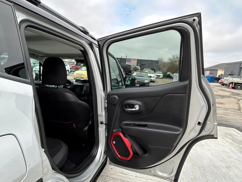 2018 Jeep Renegade Trailhawk - Photo 24