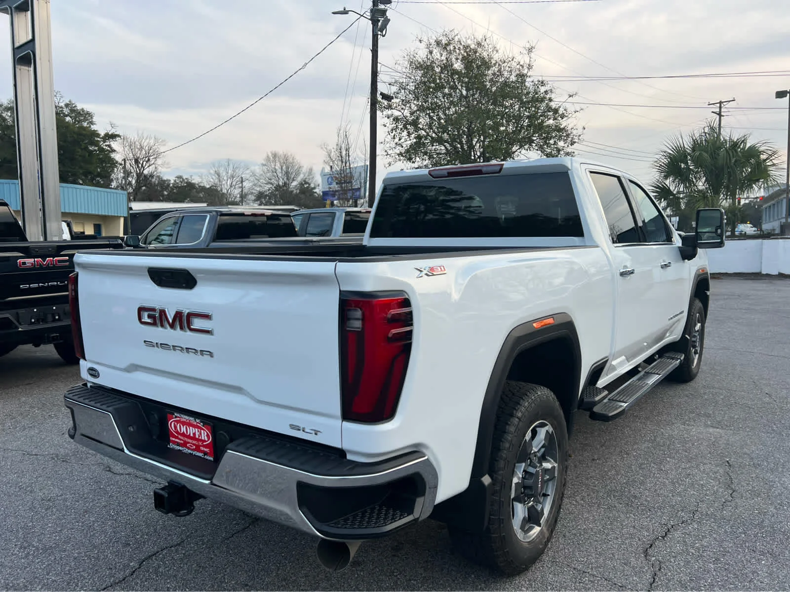 New 2026 Summit White GMC SLT image 4