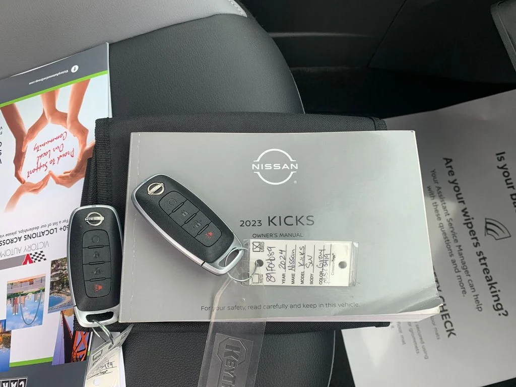 Used 2023 Gray Nissan SR image 9