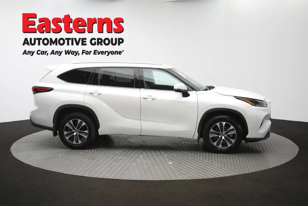Used 2021 White Toyota XLE image 47