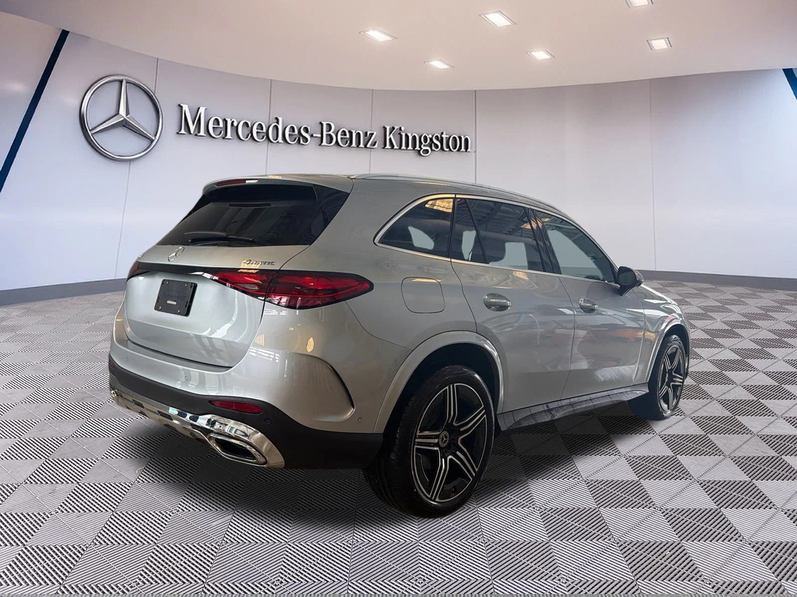 Used 2026 Silver Mercedes-Benz GLC 300 4MATIC SUV image 5