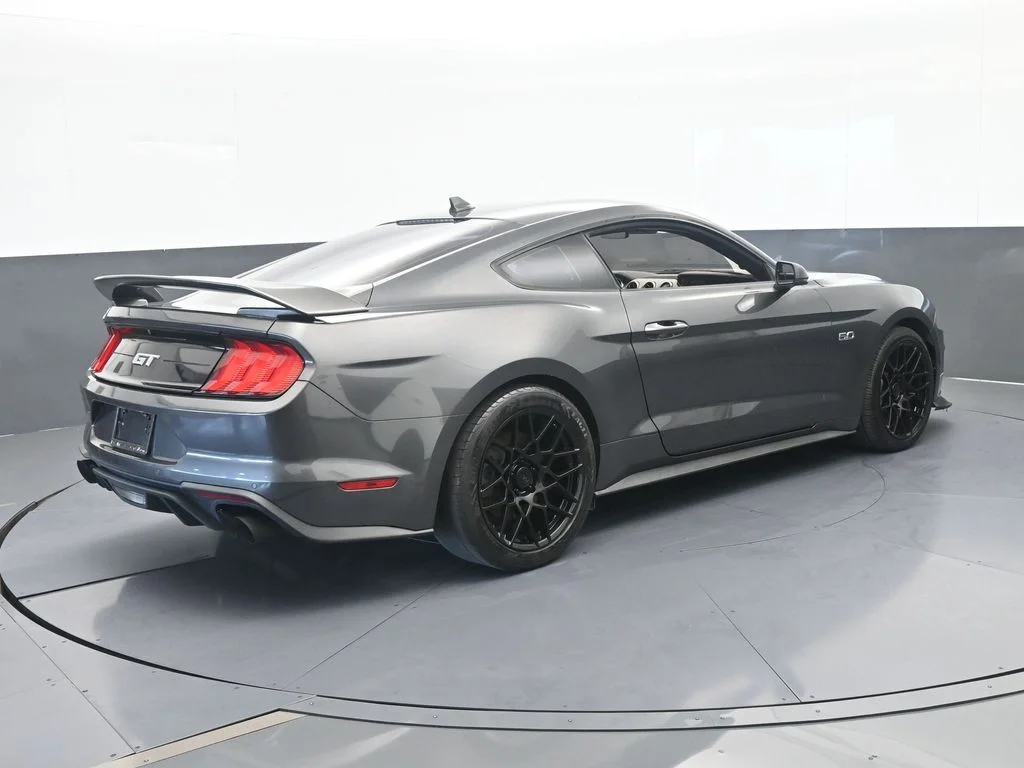 Used 2020 Magnetic Ford GT Premium image 6