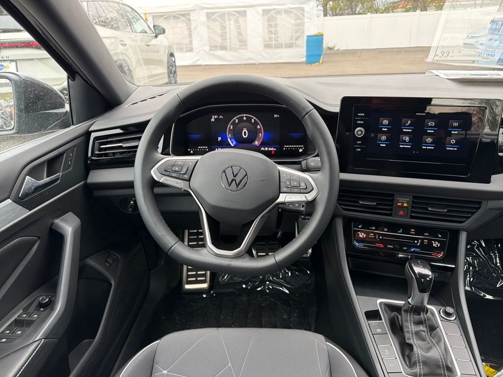 New 2026  Volkswagen 1.5T Sport image 15