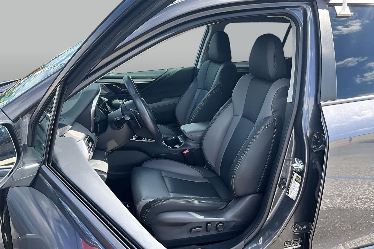 Used 2025 Magnetite Gray Metallic Subaru Onyx Edition XT image 8