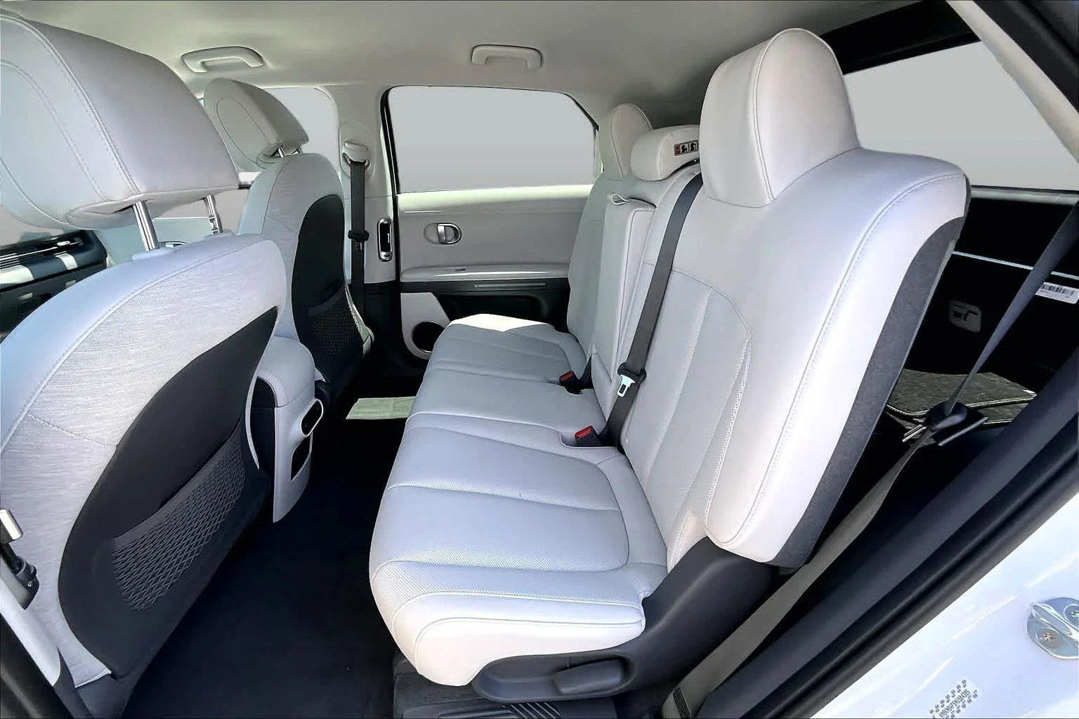 Used 2022 Atlas White Hyundai SEL image 19