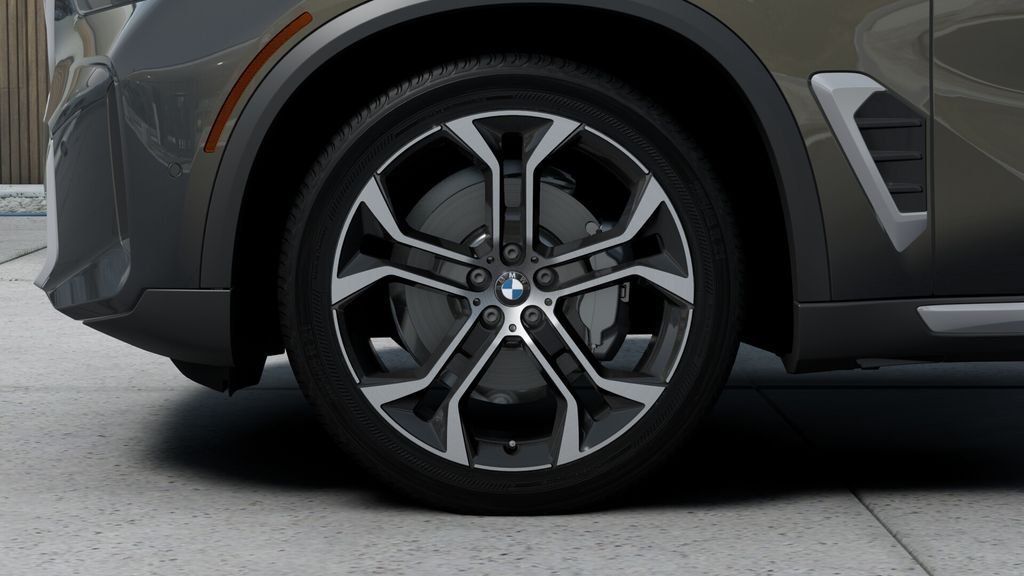 New 2026 Dravit Grey Metallic BMW xDrive40i image 32