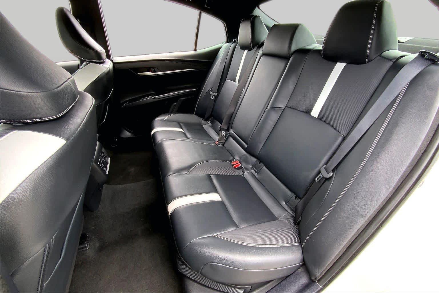 Used 2025 Ice Cap Toyota SE image 20