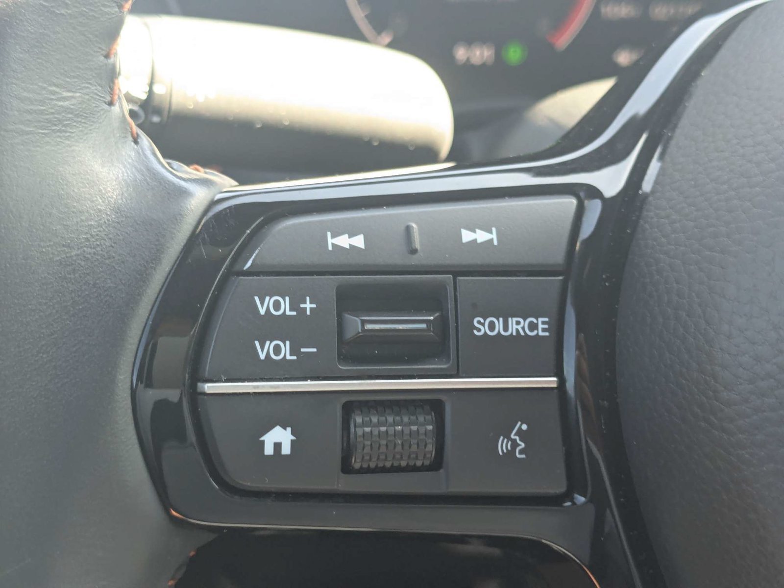 Certified Used 2025  Honda Sport image 22