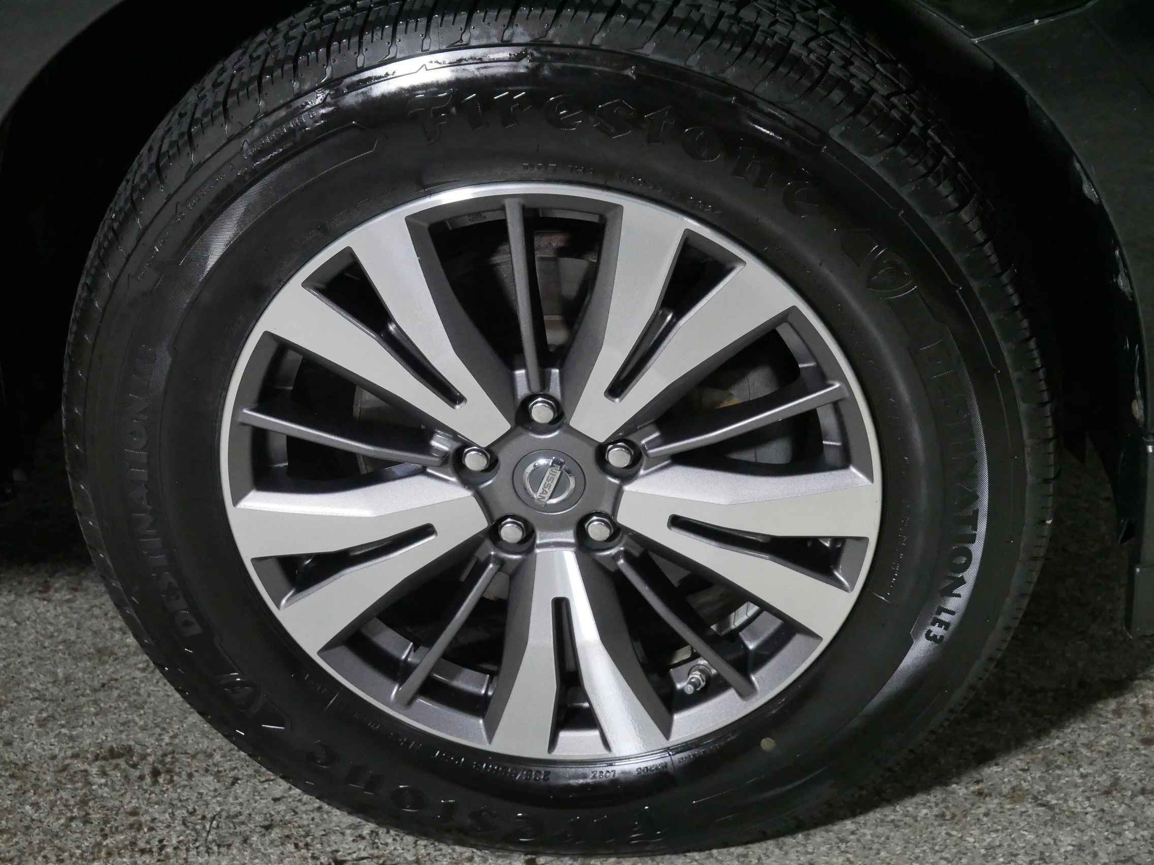 Used 2018 Magnetic Black Nissan SL image 15
