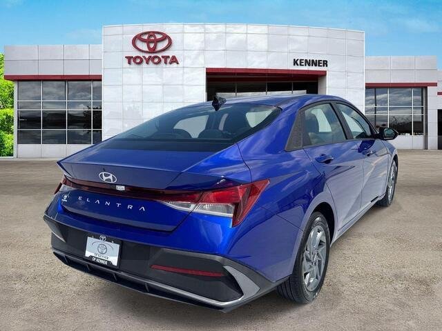 Used 2024 Intense Blue Hyundai SEL image 4