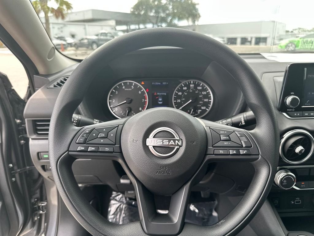 2025 Nissan Sentra S - Photo 13