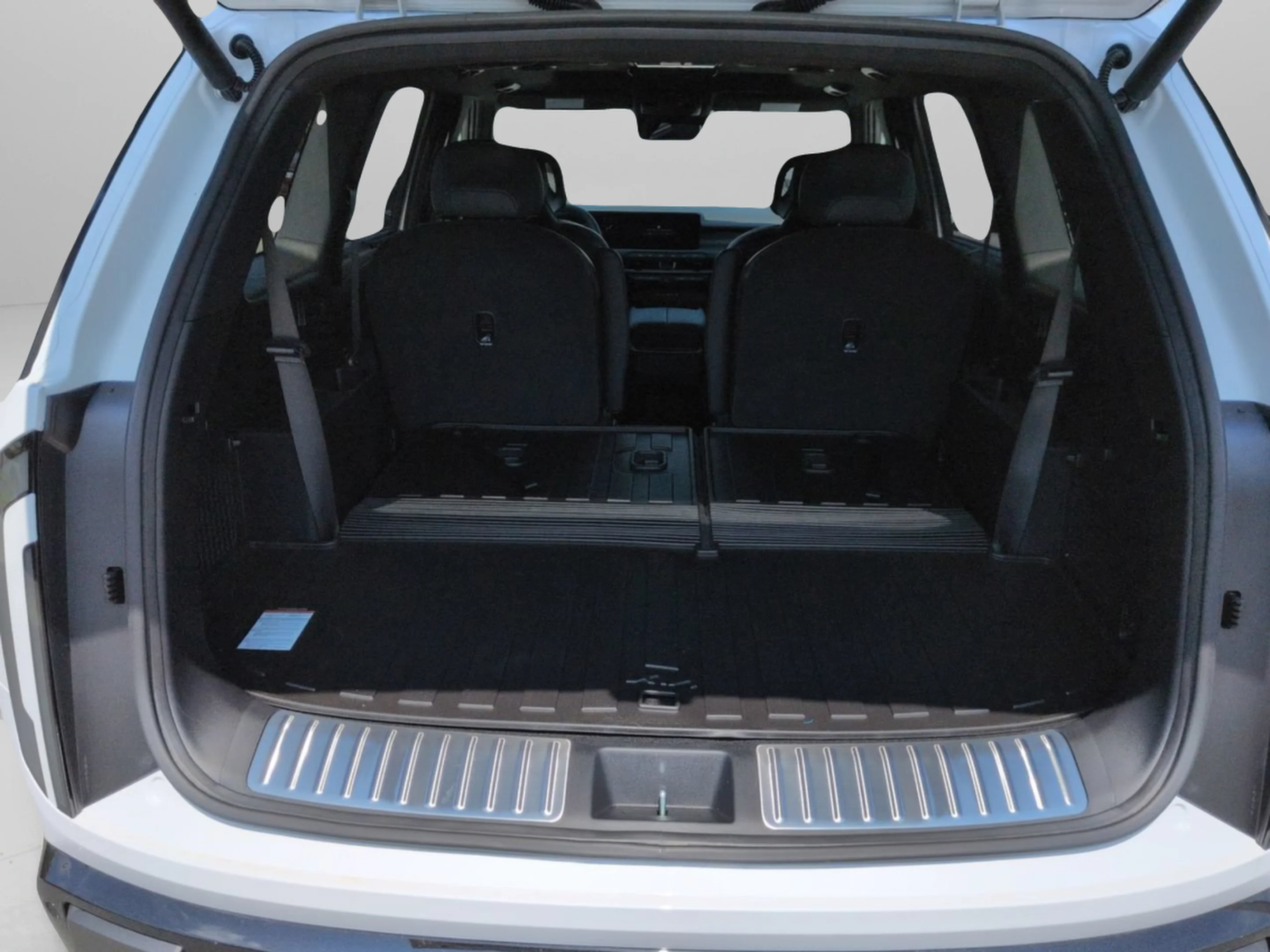 New 2027 Glacial White Pearl Kia X-Line SX image 43