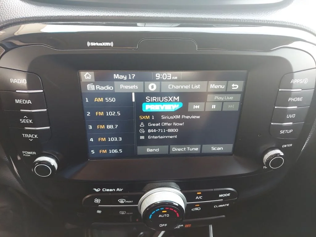 Used 2018 Black Kia Exclaim image 21