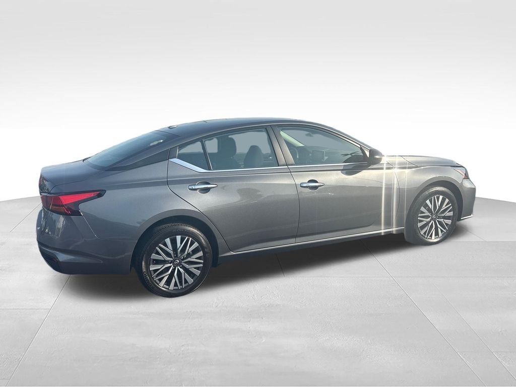 Used 2024 Gray Nissan 2.5 SV image 5
