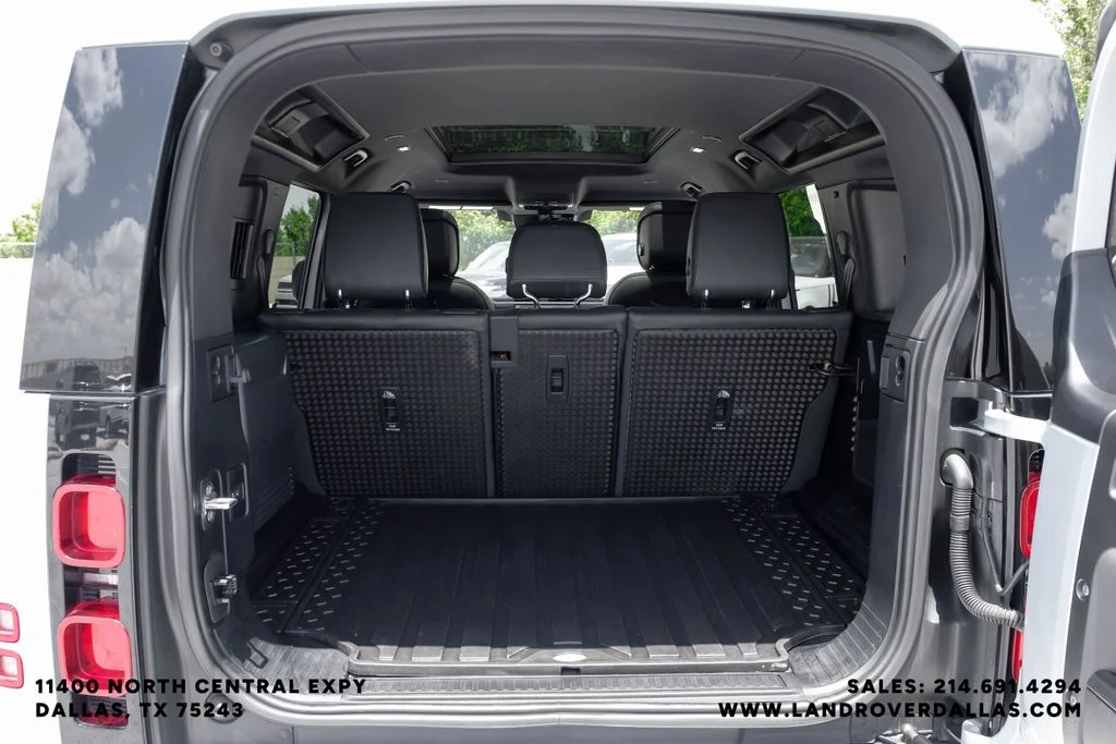 Used 2022 Hakuba Silver Metallic Land Rover XS Edition image 53