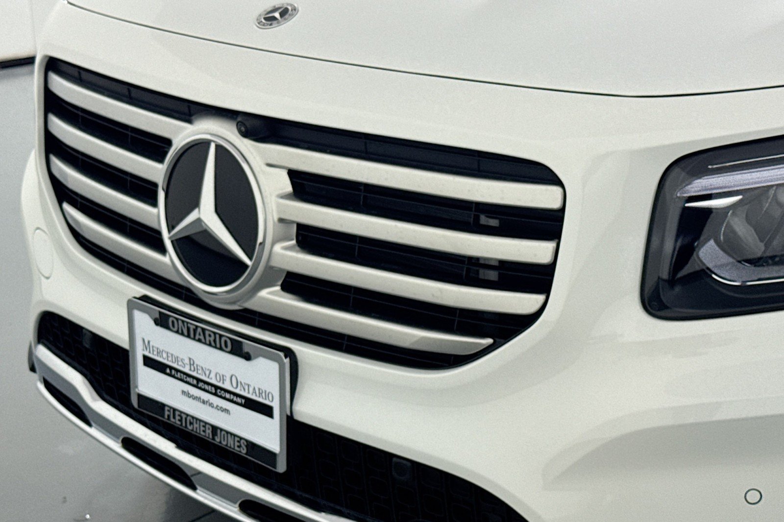 New 2026 Polar White Mercedes-Benz GLB 250 4MATIC® SUV image 12