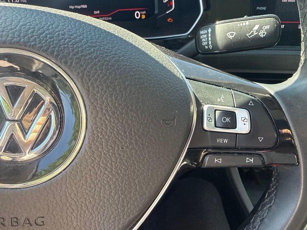 Used 2020 White Volkswagen SEL image 20