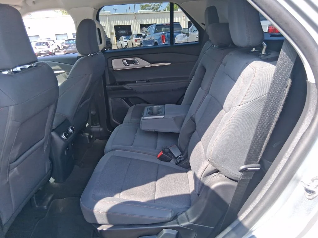 Used 2025 Silver Ford Active image 19