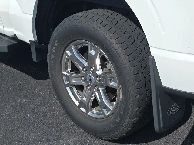 Used 2021 White Metallic Ford Lariat image 9