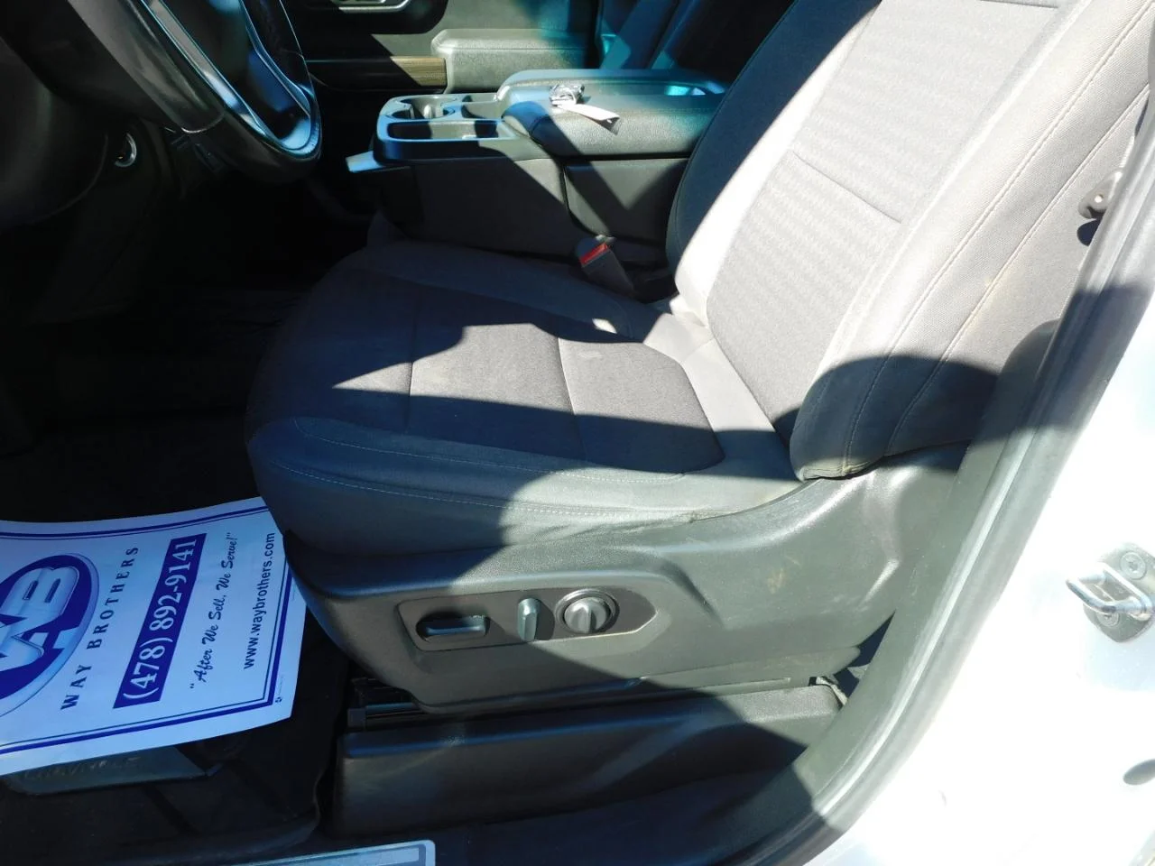 Used 2022 White Chevrolet 4WD CREW CAB 147 in LT W/1L image 29