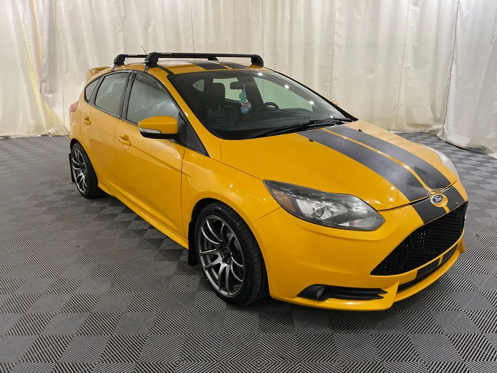Used 2014 Yellow Ford ST image 3