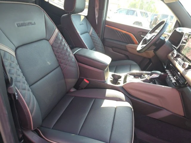 Used 2025 Black GMC Denali image 12