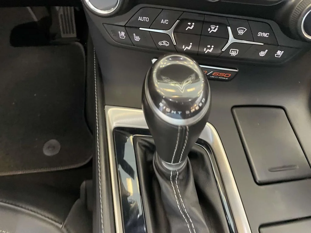 Used 2015 ARCTIC WHITE Chevrolet Z06 3LZ image 20