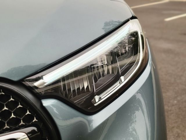 New 2026 Silver Mercedes-Benz GLC 300 image 9