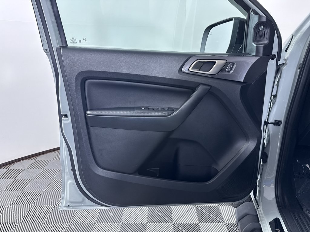 Used 2022 Cactus Gray Ford LARIAT image 26