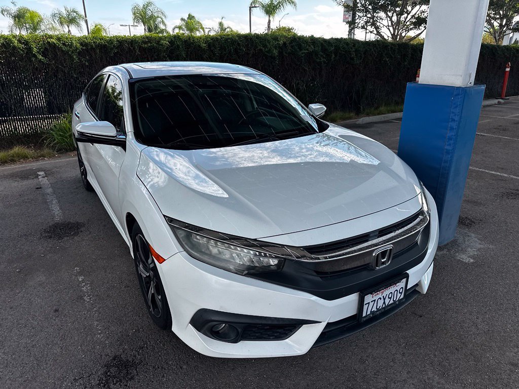 Used 2017 White Orchid Pearl Honda Touring image 8