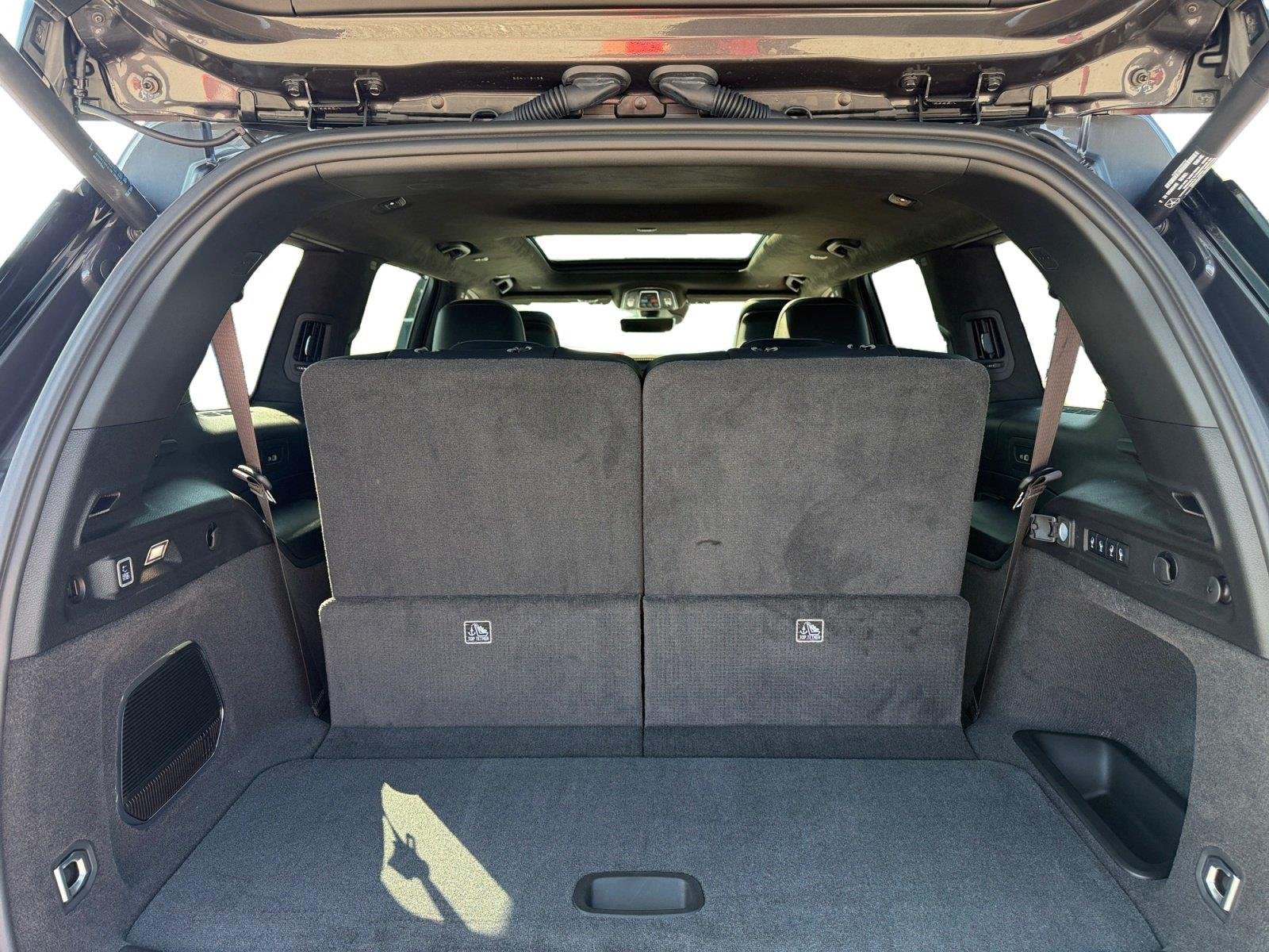 New 2026 Baltic Gray Metallic Clear-Coat Exterior Paint Jeep Summit image 18