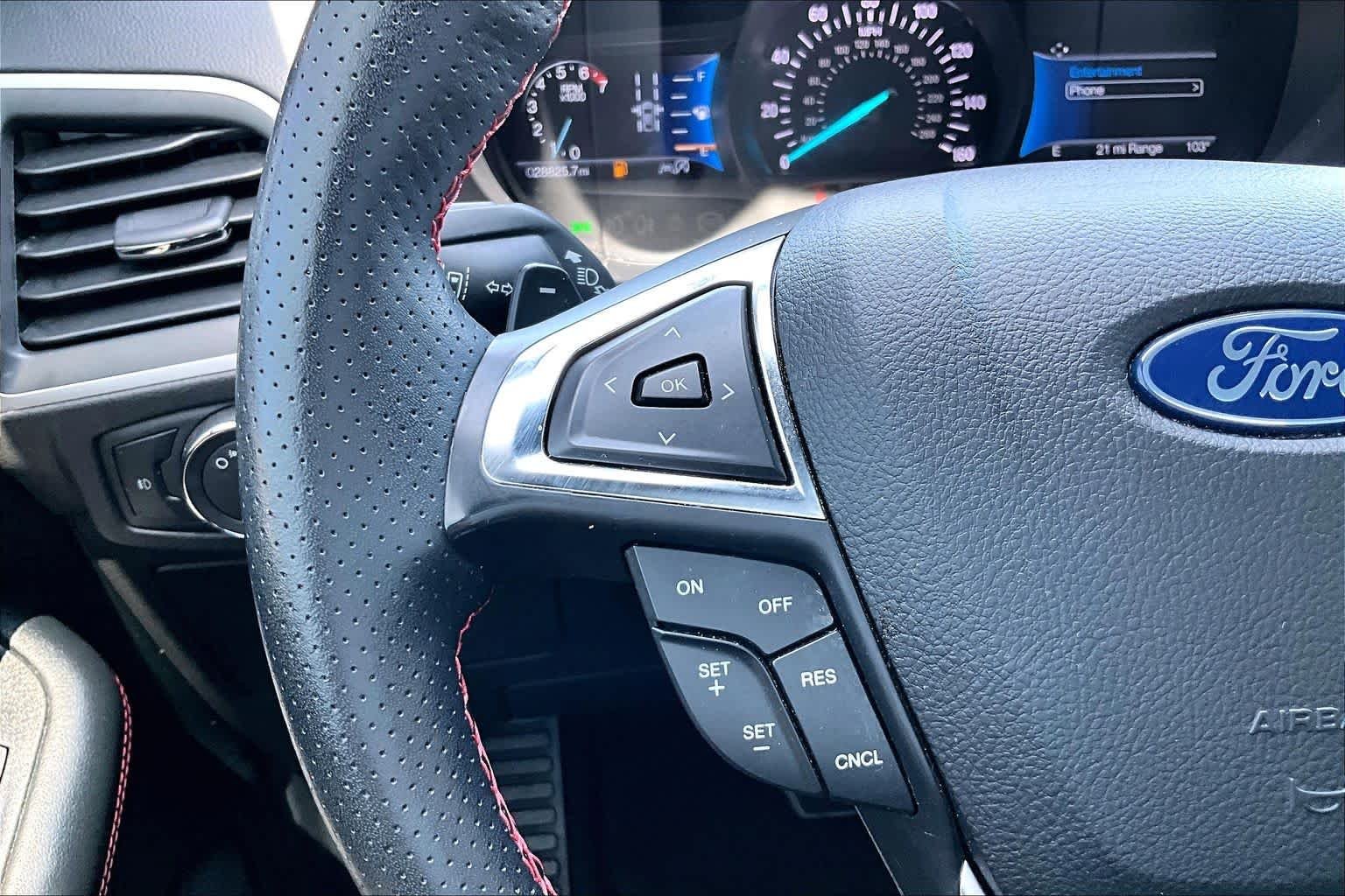 Used 2022 Agate Black Metallic Ford ST-Line image 22