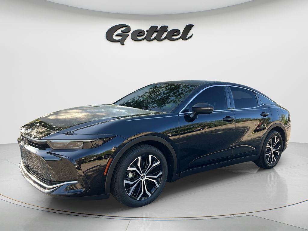 Certified Used 2025 Black Toyota XLE image 1