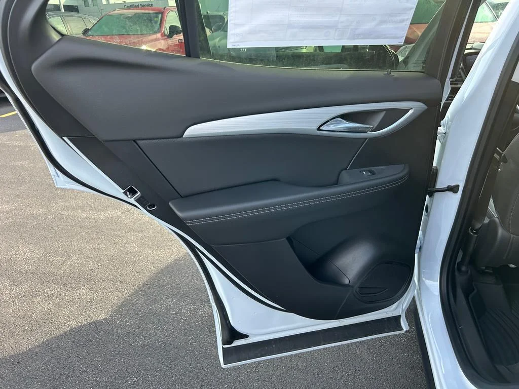 New 2026 Iridescent White Tricoat Buick Avenir image 7
