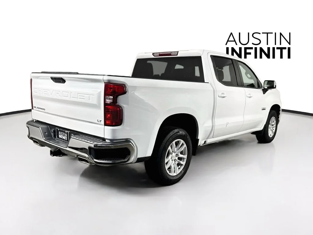 Used 2021 White Chevrolet LT image 8