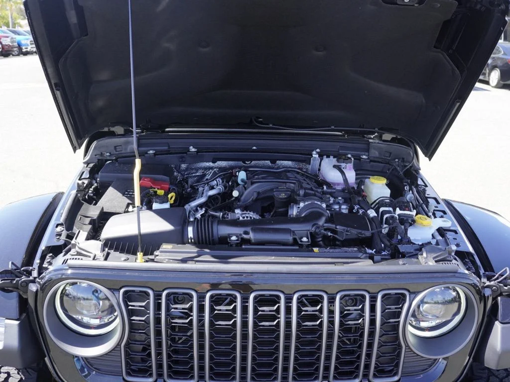 New 2026 Black Clear-Coat Exterior Paint Jeep Rubicon image 28