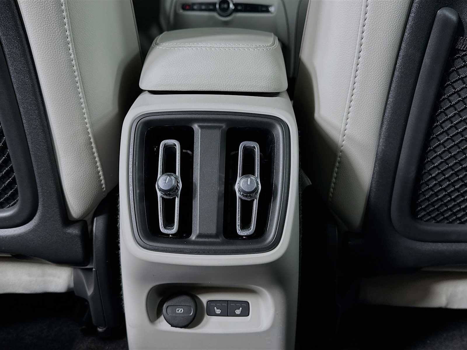 Used 2026 Crystal White Volvo Ultra image 24