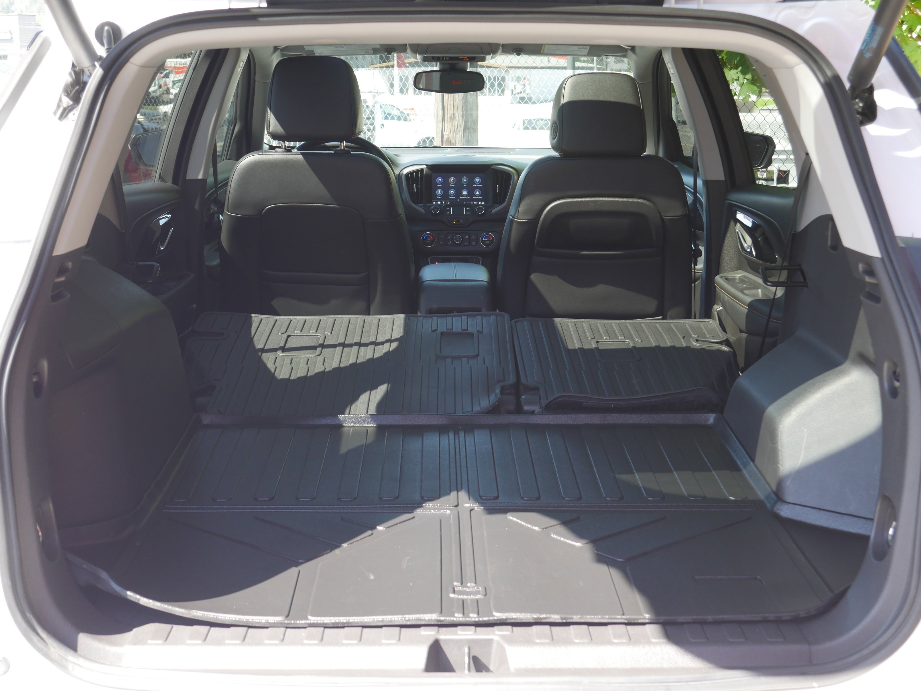 Used 2024 Summit White GMC AT4 image 13