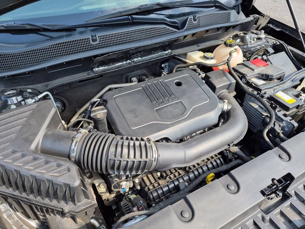 Used 2025 Black Chevrolet 2LT image 14