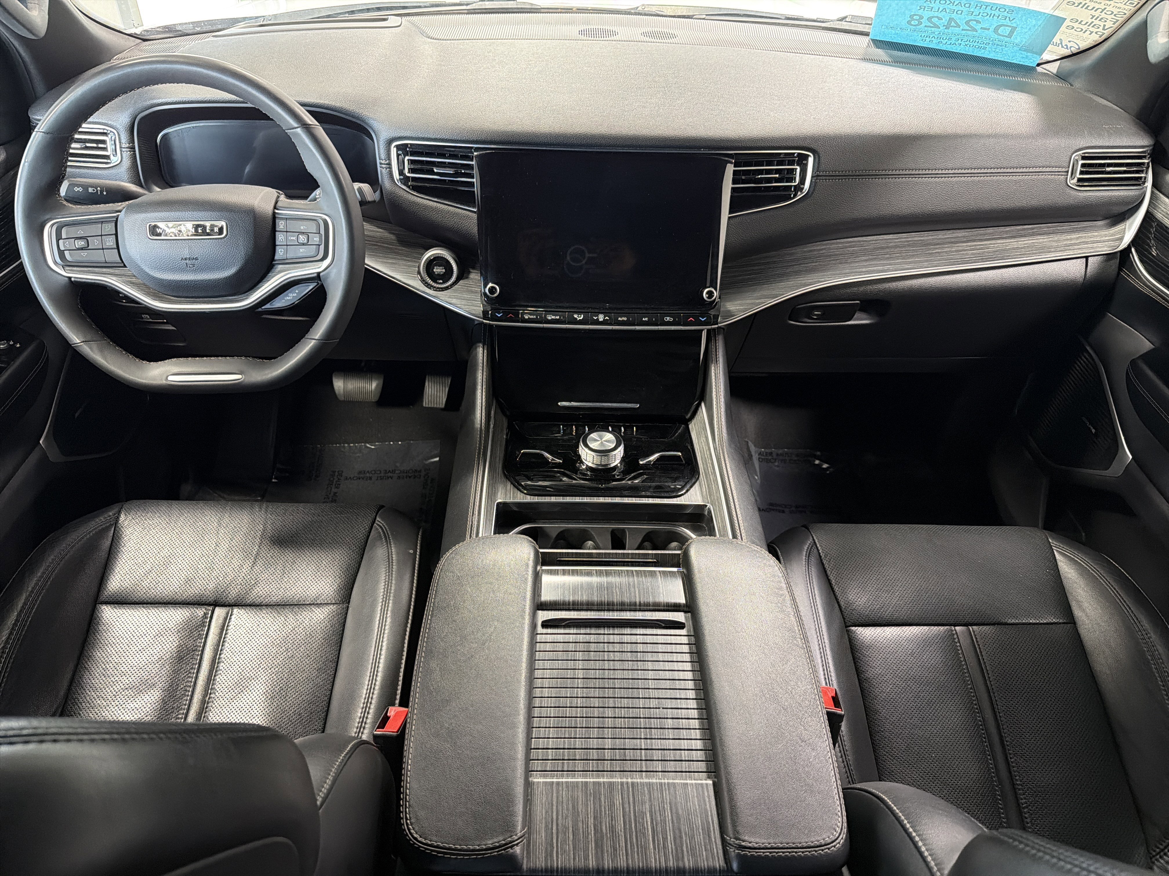 2024 Jeep Wagoneer Series III - Photo 10