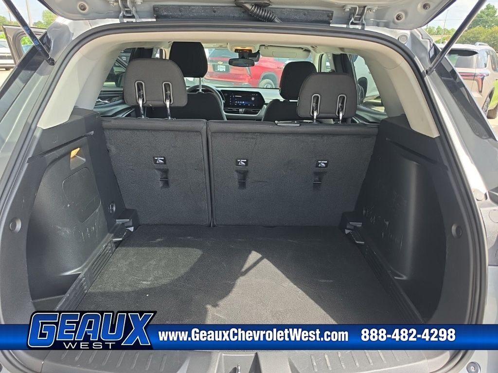 Used 2025 Gray Chevrolet LT image 28