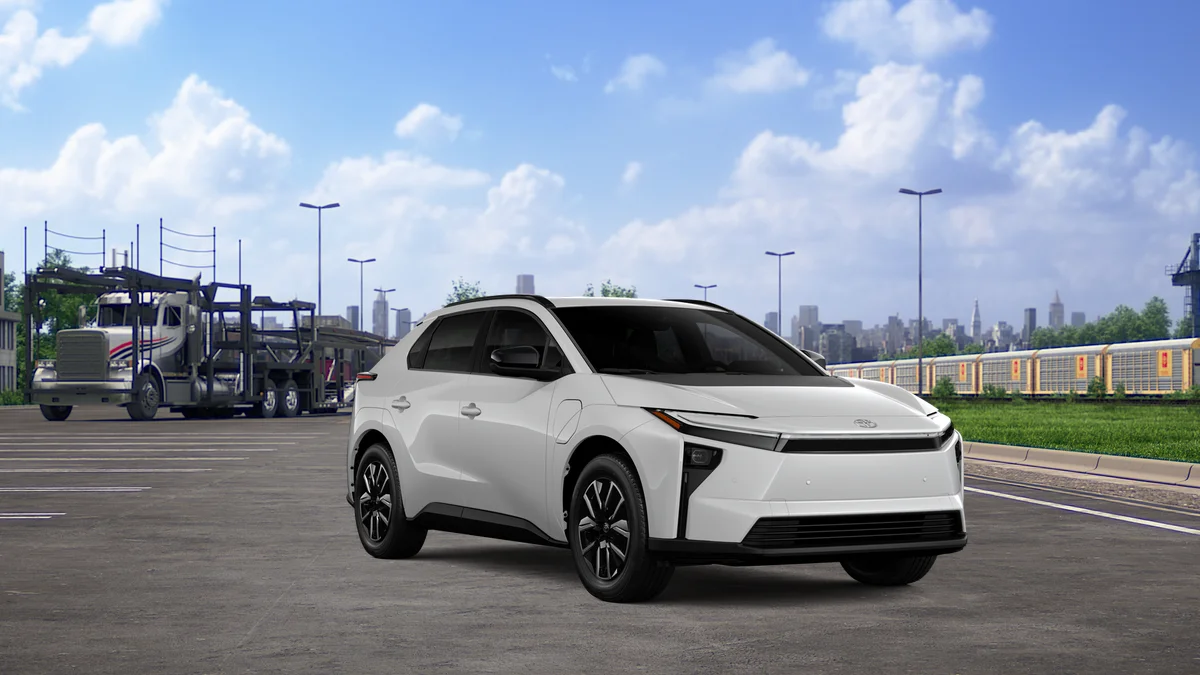 New 2026 Wind Chill Pearl Toyota XLE image 28