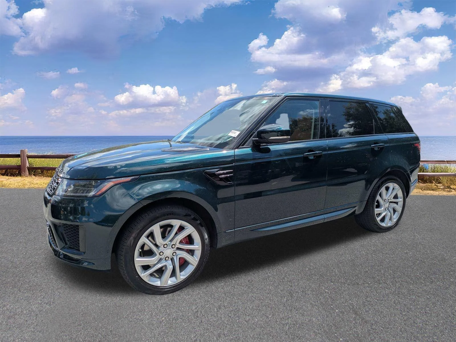 Used 2019 British Racing Green Metallic Land Rover Dynamic image 4