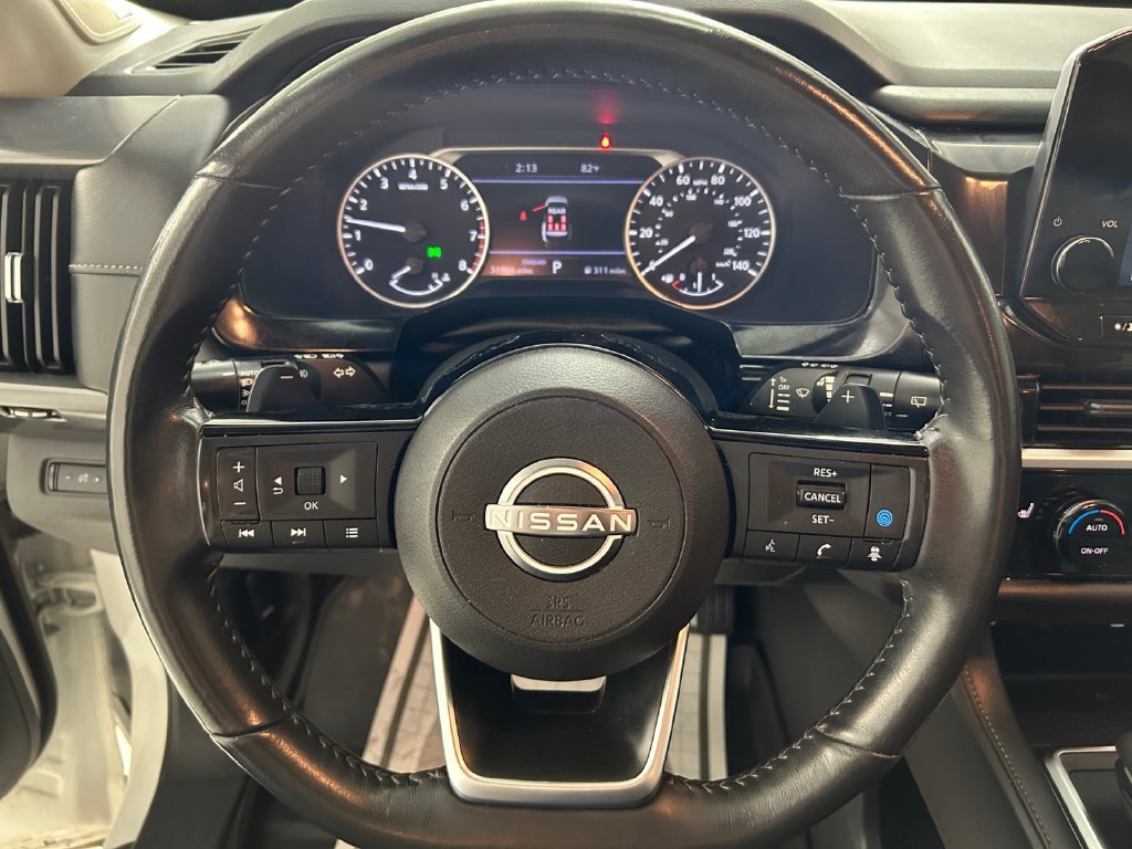 Used 2024 White Nissan SL image 9